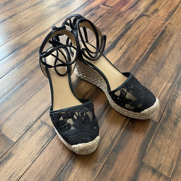 Sandals - Picture 2 of 3